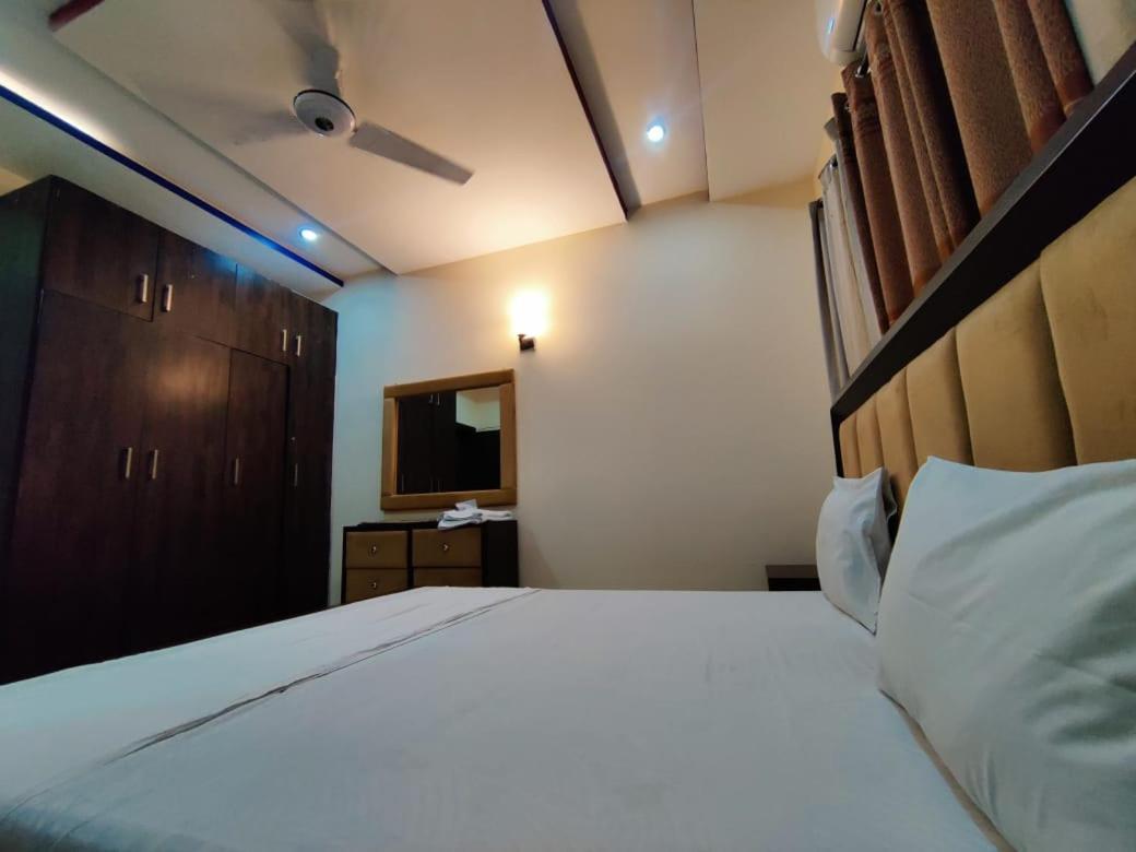 Luxury Guest Rooms Rawalpindi Buitenkant foto